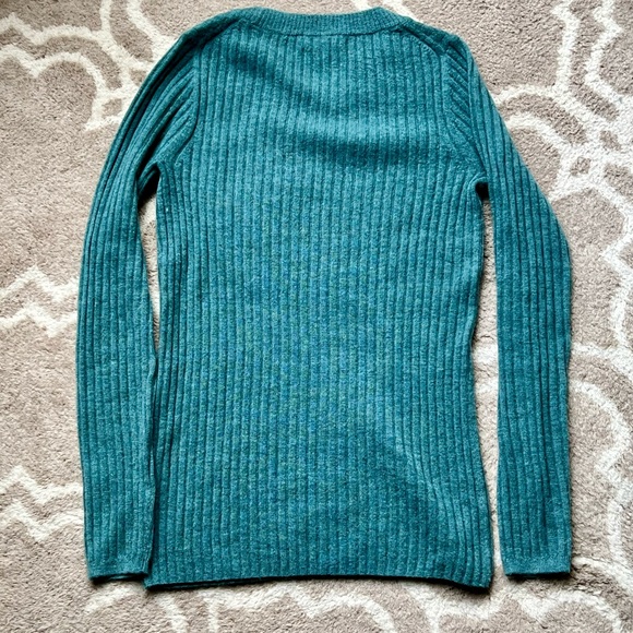 J. Crew 100% Cashmere Long Sleeved Top - Picture 2 of 3